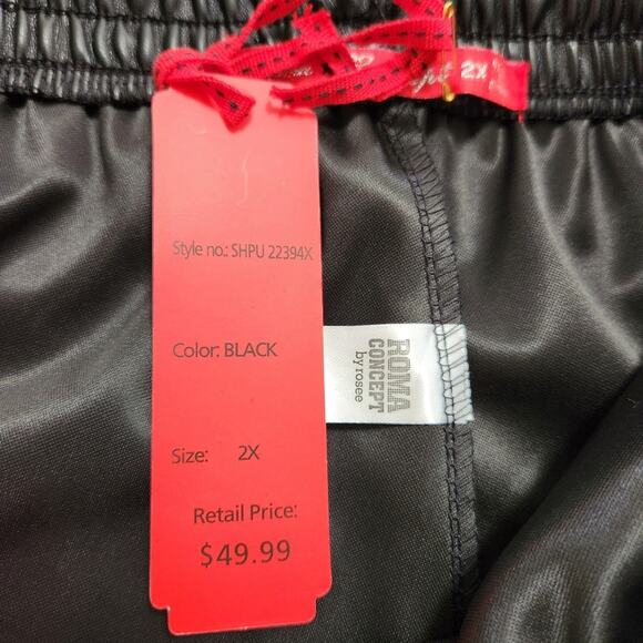 BLACK ☆ BUTTER SOFT ☆ FAUX LEATHER ☆ CARGO POCKET SHORTS ☆ NWT - Picture 8 of 10